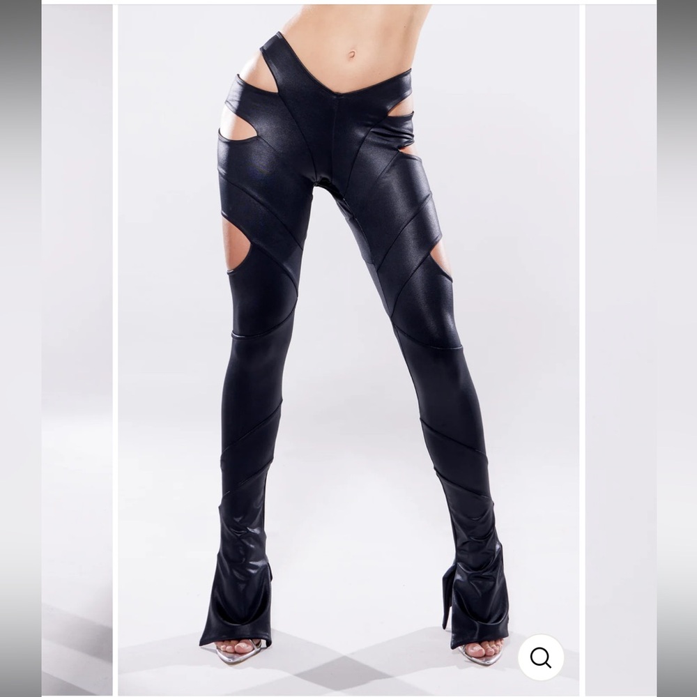 Lips & Honey Bia cutout pants